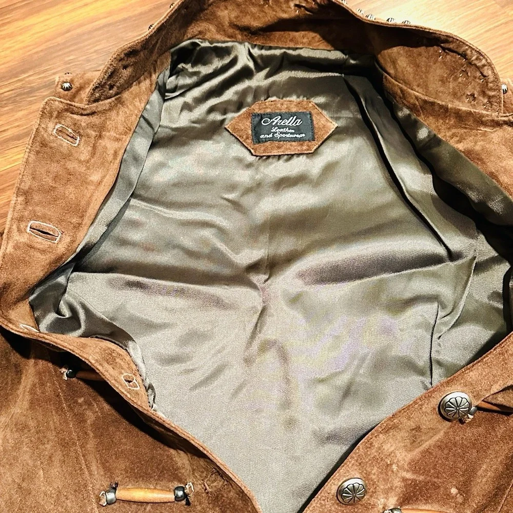 Vintage Arella Leather Gilet Sued Studded Beige Womens Wooden Accents Sz Small - Picture 5 of 9